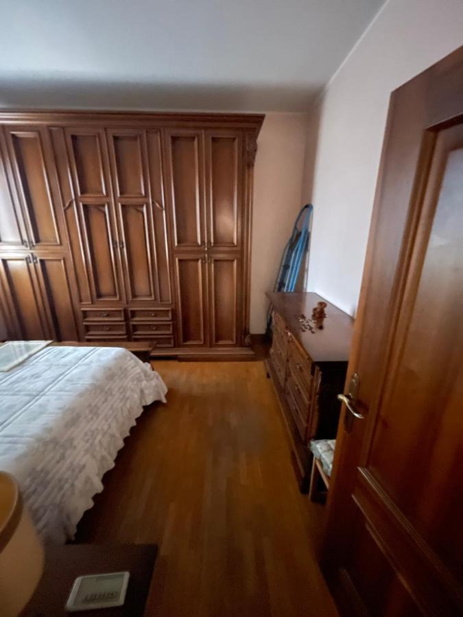 Gramsci First Apartment โมดินา ภายนอก รูปภาพ